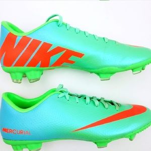 Nike Mercurial Victory Soccer Cleats line green